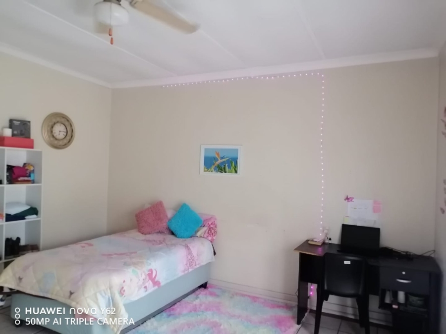 6 Bedroom Property for Sale in Park West Free State